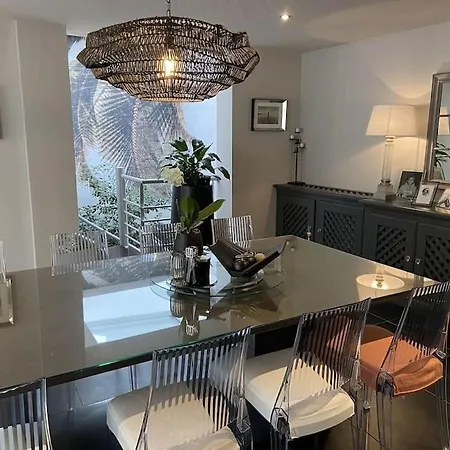 Villa Maison De 250 M2 Avec A