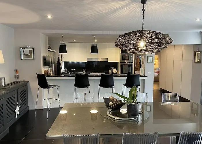 Maison De 250 M2 Avec A * 아르카숑