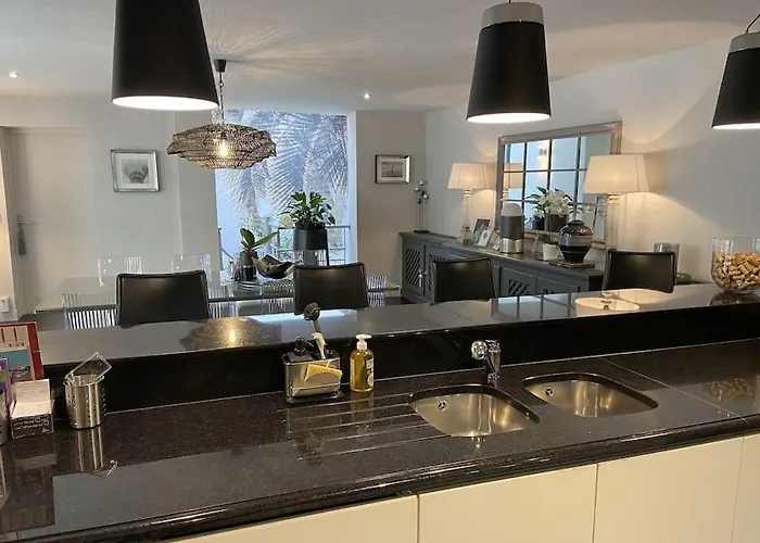 Maison De 250 M2 Avec A 빌라